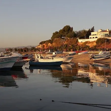 ホテル Yellow Garden アルヴォル