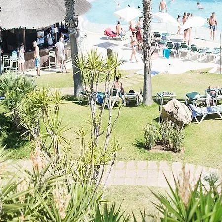 Yellow Garden ホテル