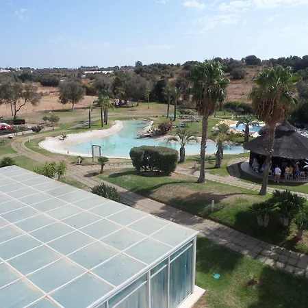 Yellow Garden ホテル