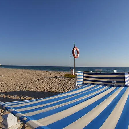 ホテル Yellow Garden 4*