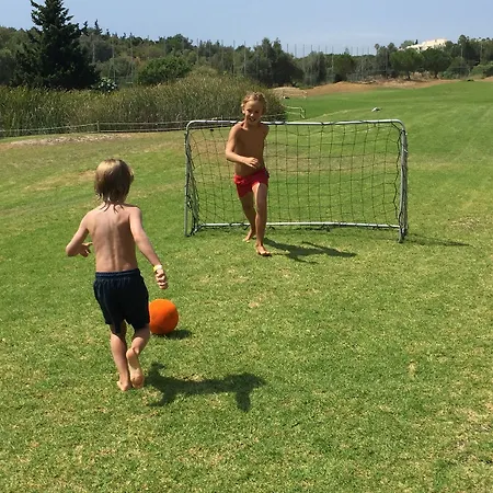 ホテル Yellow Garden 4*