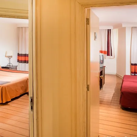 Hotell Yellow Garden Alvor