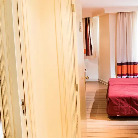 Hotell Yellow Garden 4*
