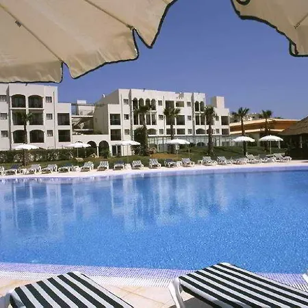 Yellow Garden Hotell 4*