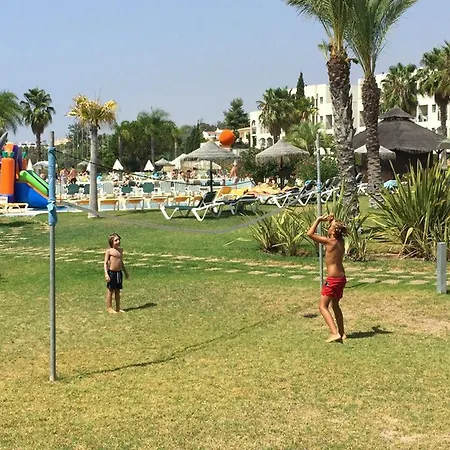 Yellow Garden Szálloda