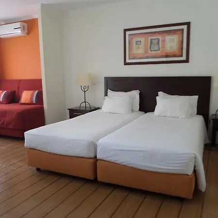 Hotel Yellow Garden
